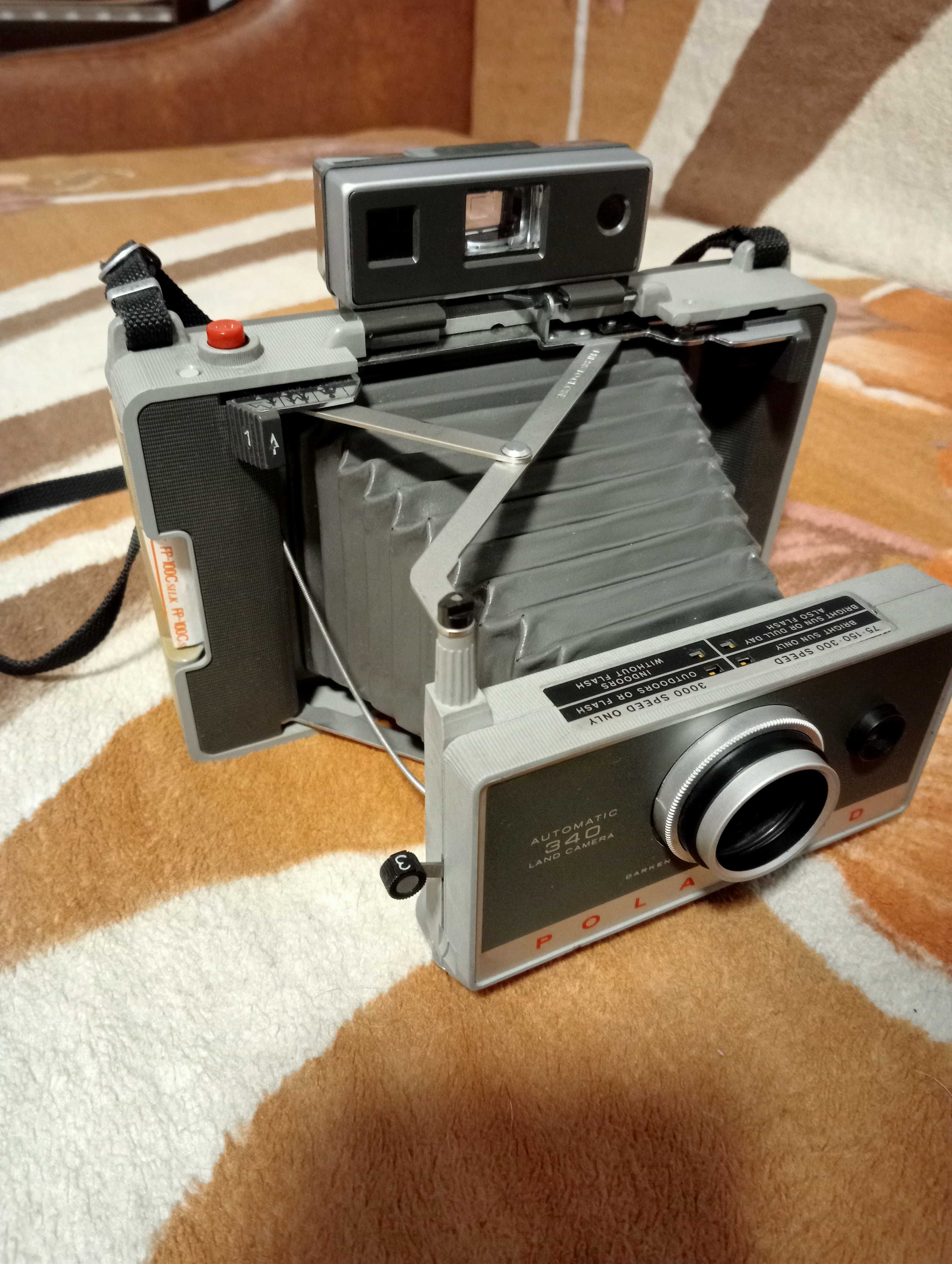 Vind aparat foto Polaroid vintage .