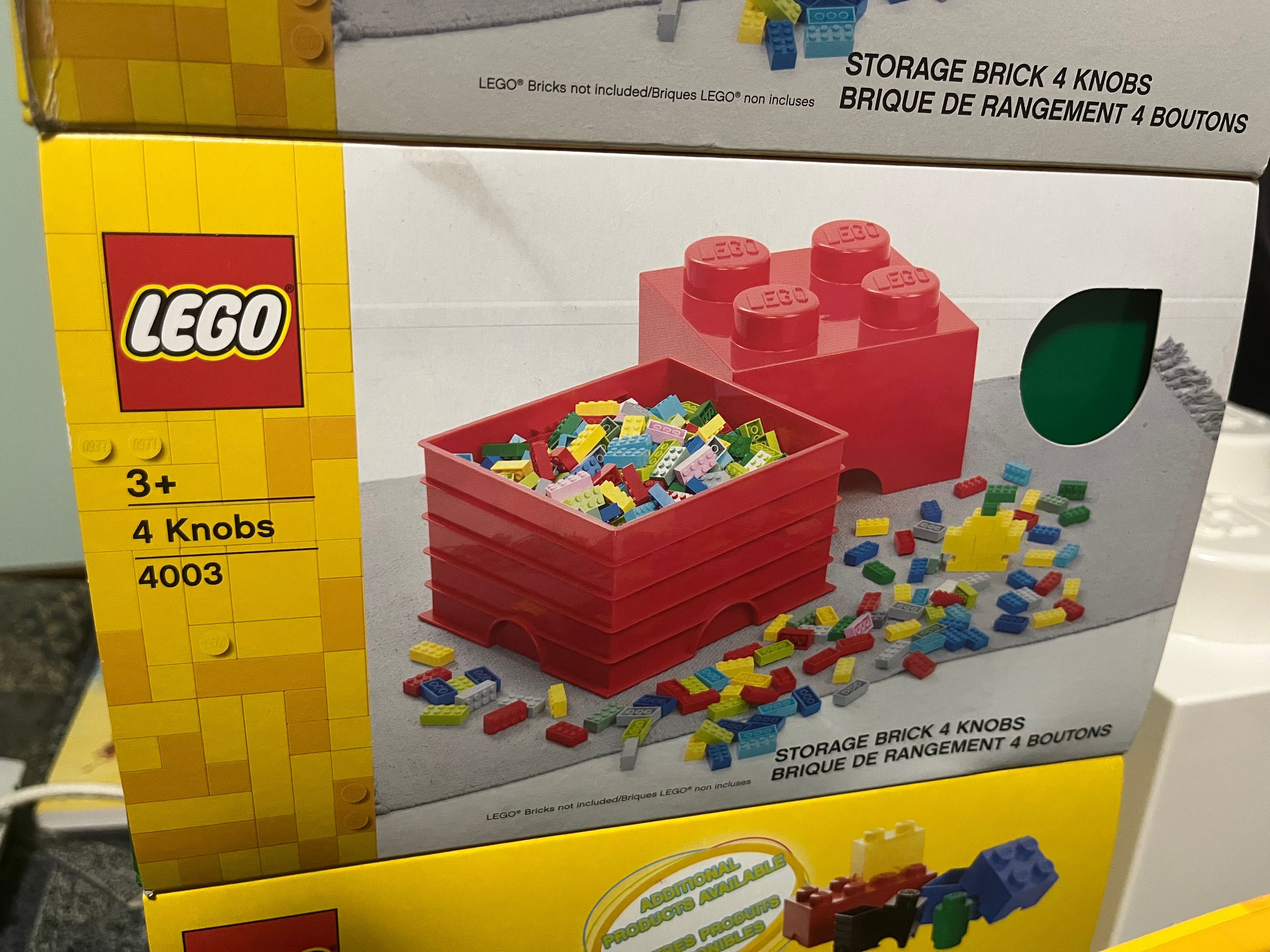 кутии LEGO brick 4 и brick 2