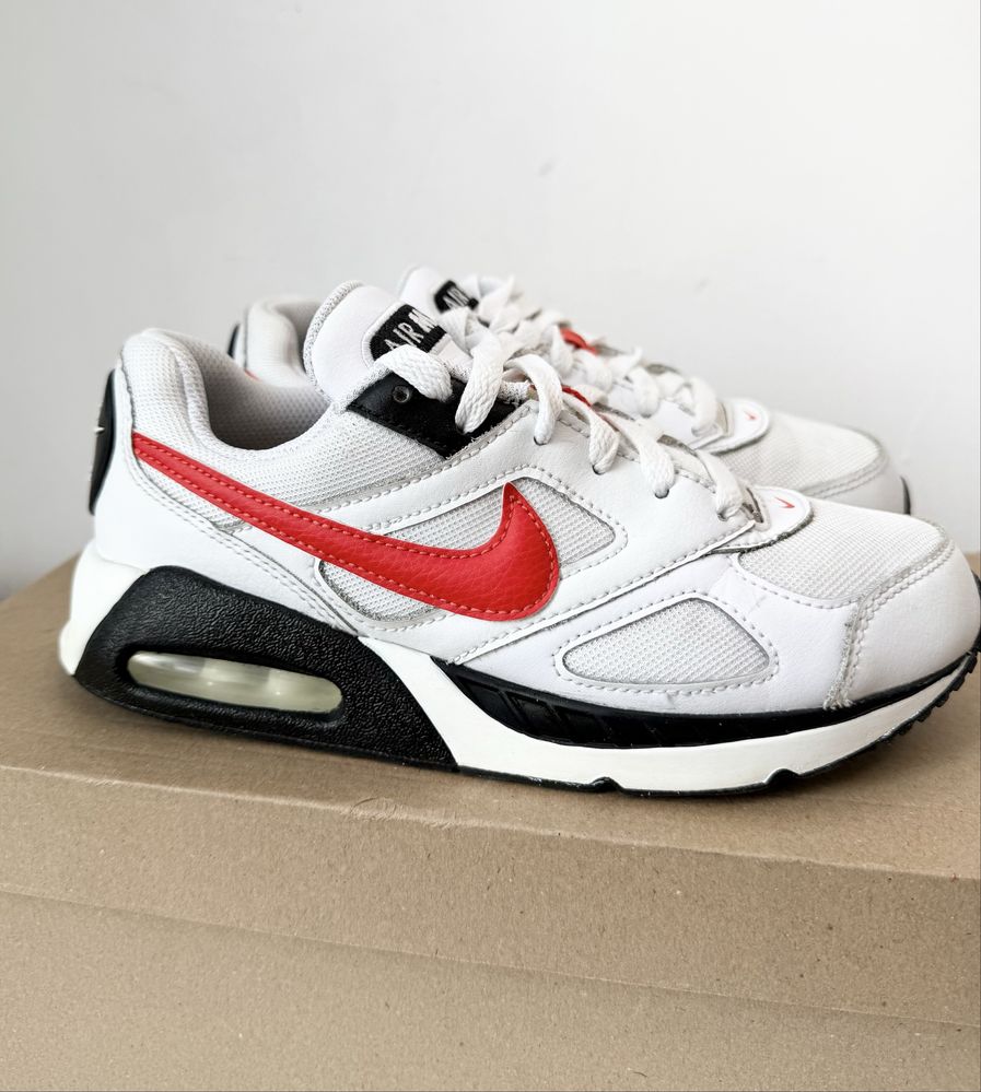 Nike Air Max IVO  (35.5) Маратонки