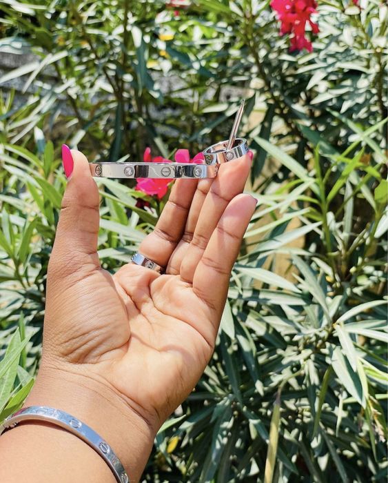 Brățara cartier Love aur alb cu diamante