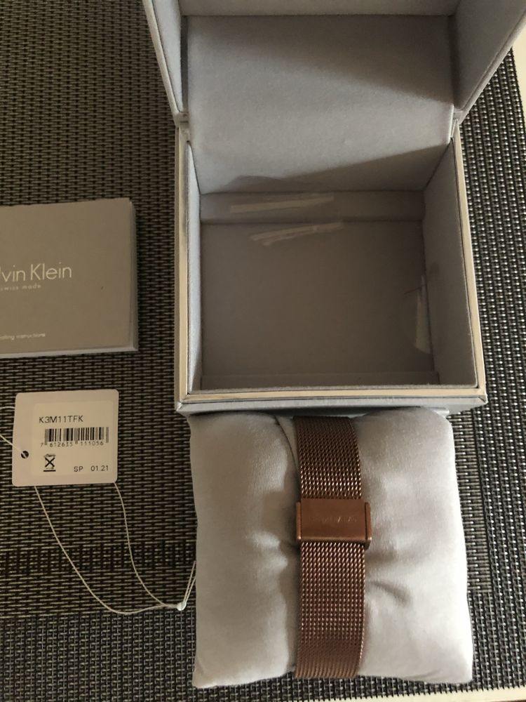 Calvin Klein watch!  Без куриери!