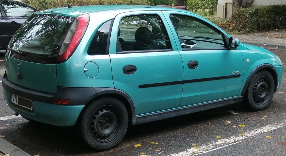 Opel Corsa 1.2 benzina