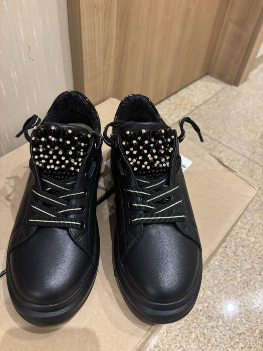 Обувки Tosca Blu Нови