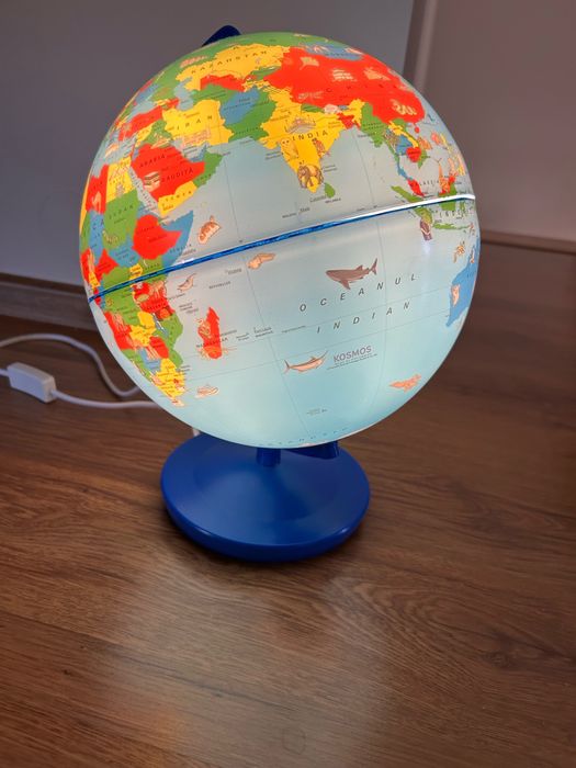 Glob pamantesc iluminat