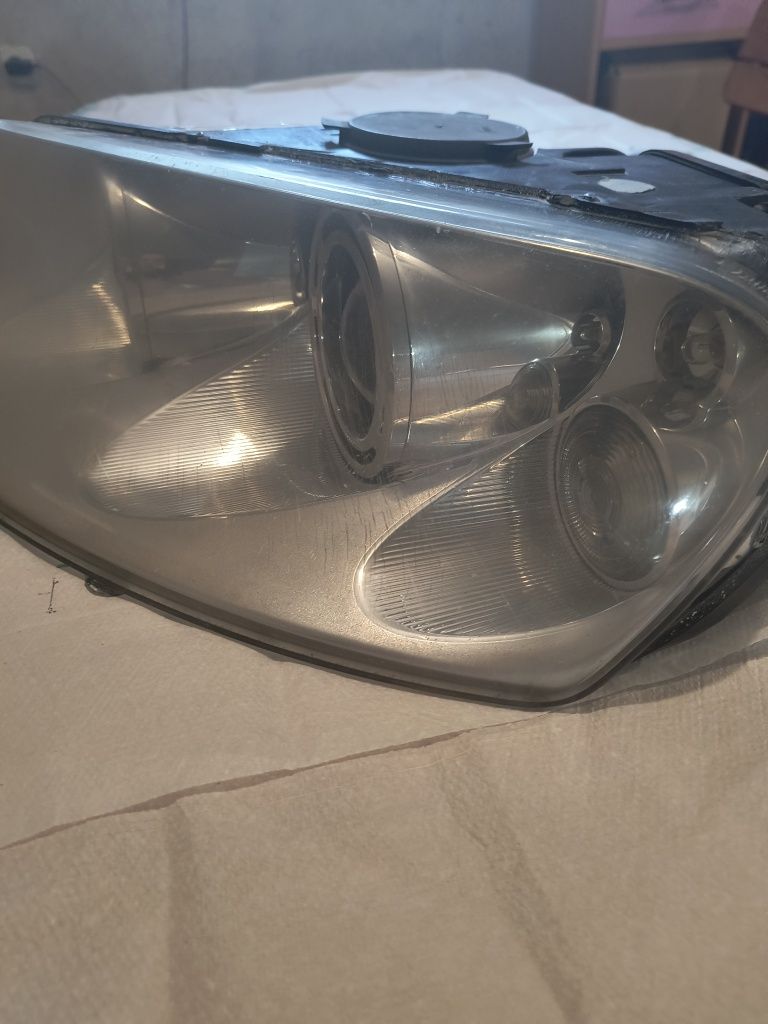 Ляв Фар за VW touareg