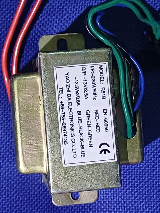 Transformator 13,5v  2,5A, 2 x 12 5v  0,8A
Este testat

#7
Este testat