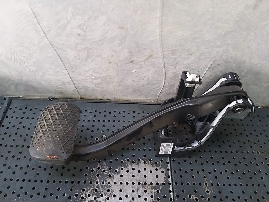 Pedala frana mercedes c class w204 a2042902001