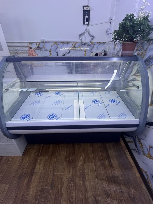 Ветринный холодильник