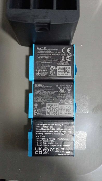 Зарядное устройство для Gopro Hero 11/10/9 с аккумуляторами.