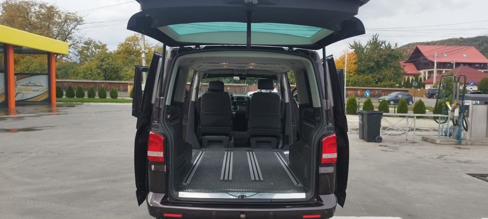 VW T5 Multivan 2011-firma