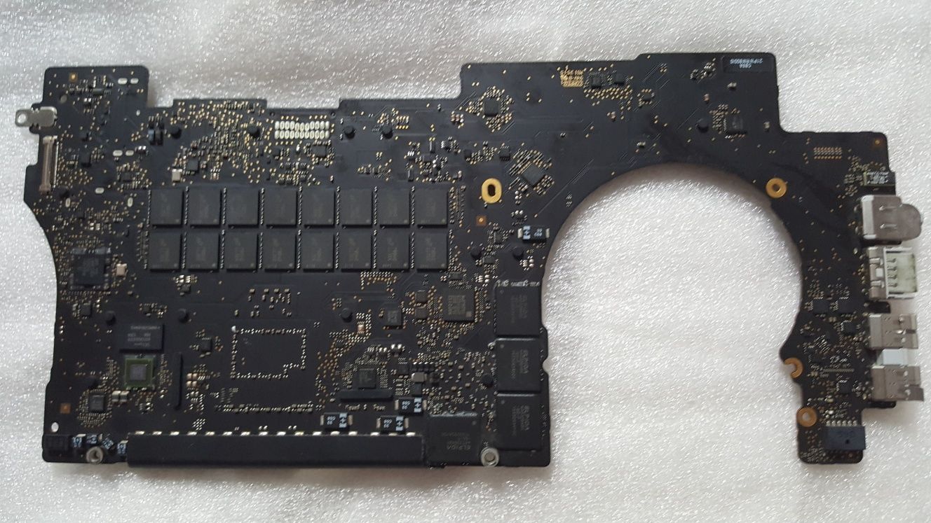 Placa baza piese macbook pro 15 mid 2015 Radeon