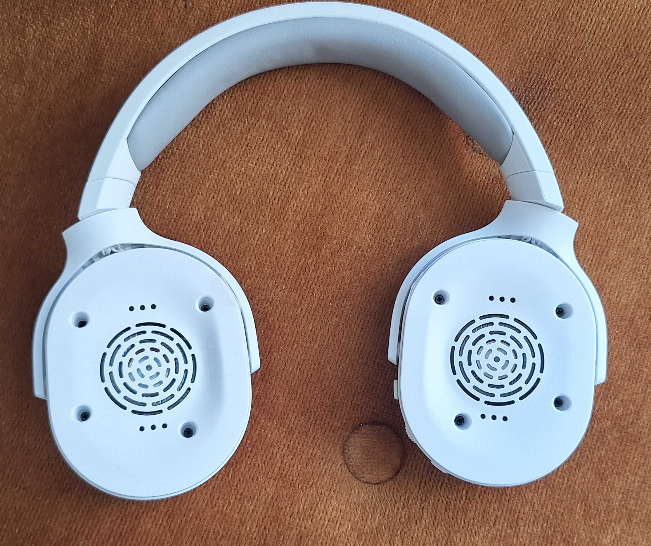 Слушалки Razer Barracuda Mercury Edition 2022