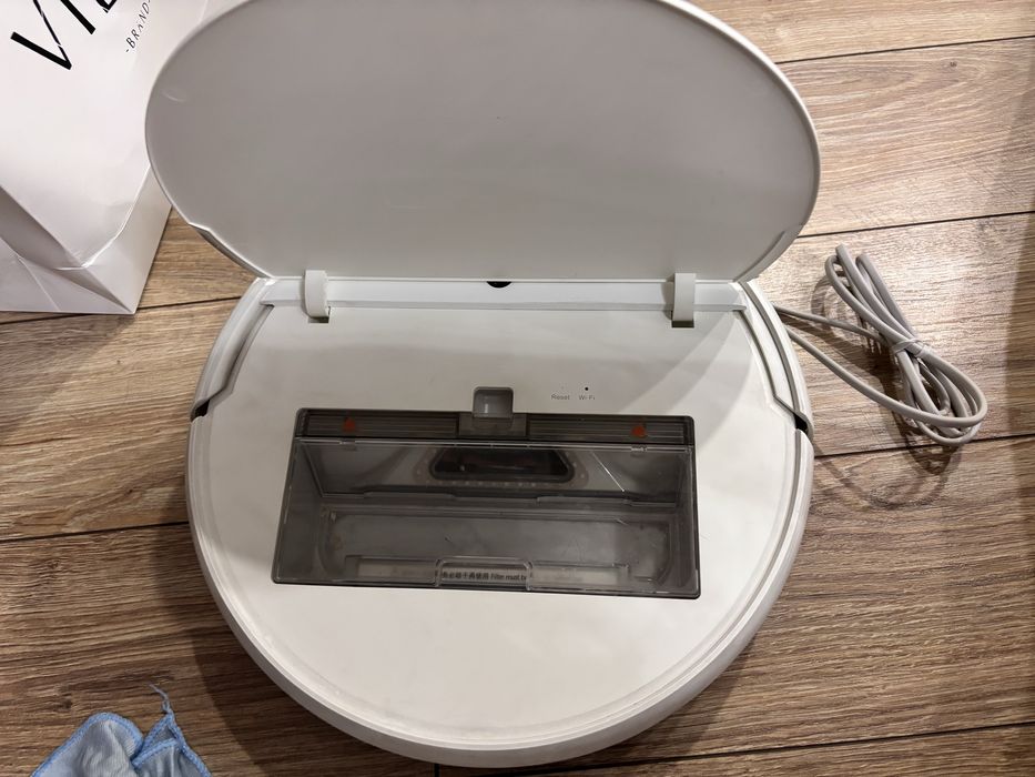 Робот-пылесос Xiaomi Mi Robot Vacuum-Mop White