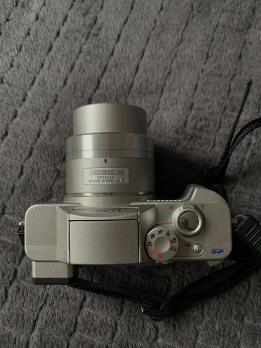 Aparat Foto Digital PANASONIC LUMIX DMC-FZ2 Leica DC Vario Lens