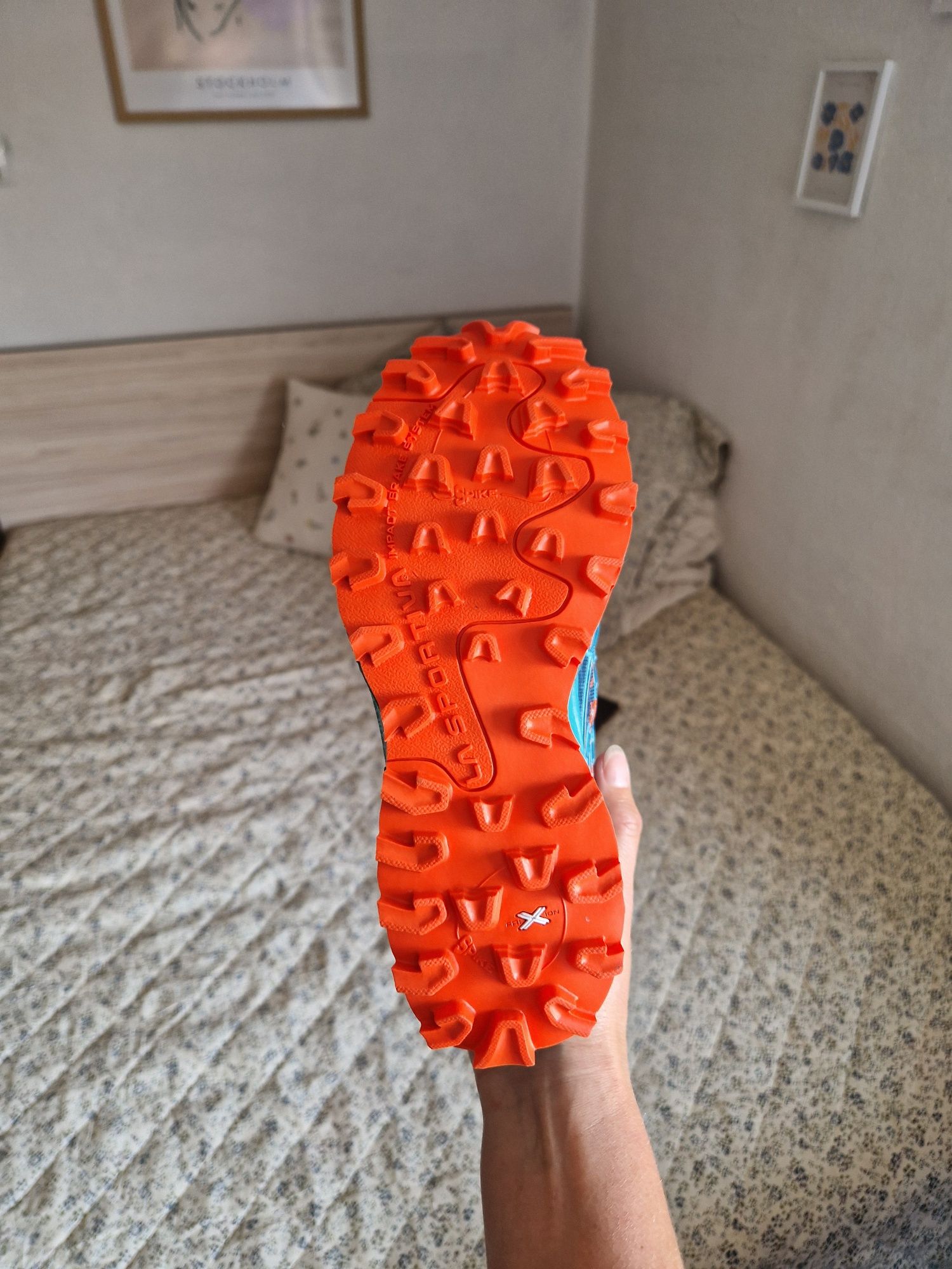 чисто нови La Sportiva обувки