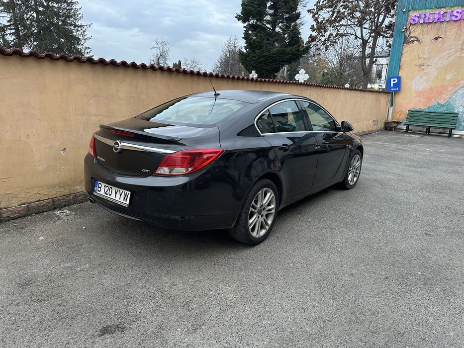 Opel insignia 1.6 diesel acte la zi fiscal pe loc stare buna