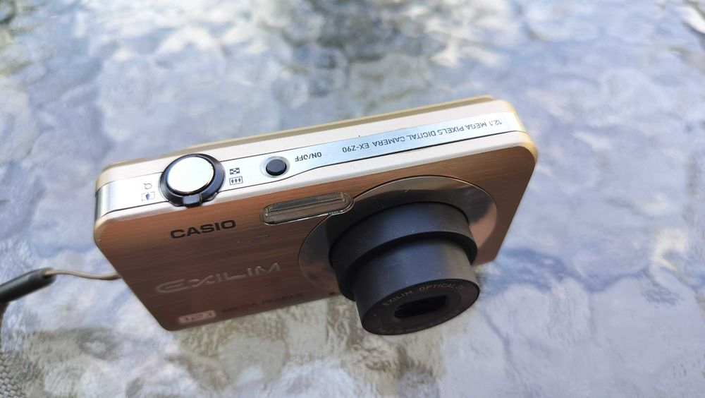 Compact Digital Camera Casio EXILIM EX-Z90 Gold 12.1 Mp