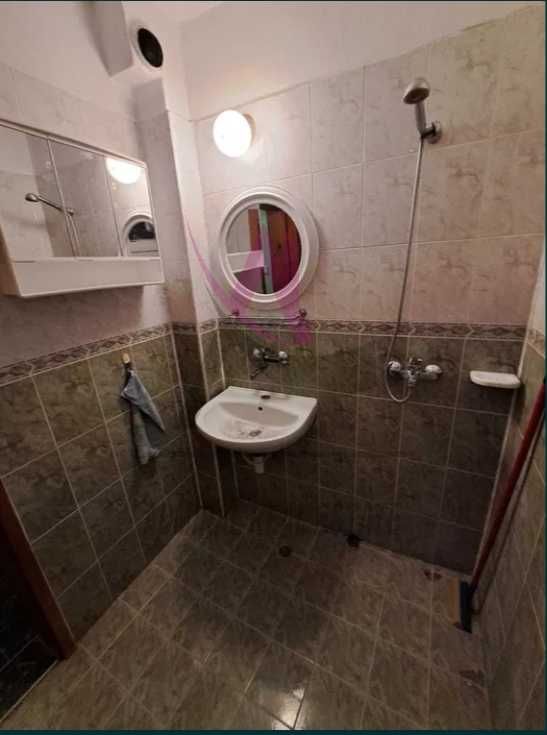 Дава се под наем Тристаен апартамент в Варна, Цветен квартал - 84 кв.м за 650 € - Снимка #5