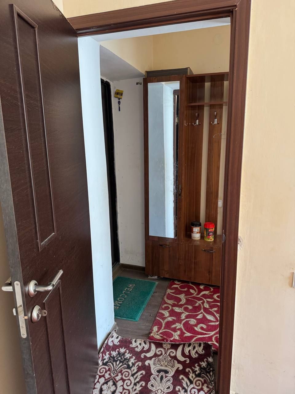 1 xonali kv ijaraga beriladi.
