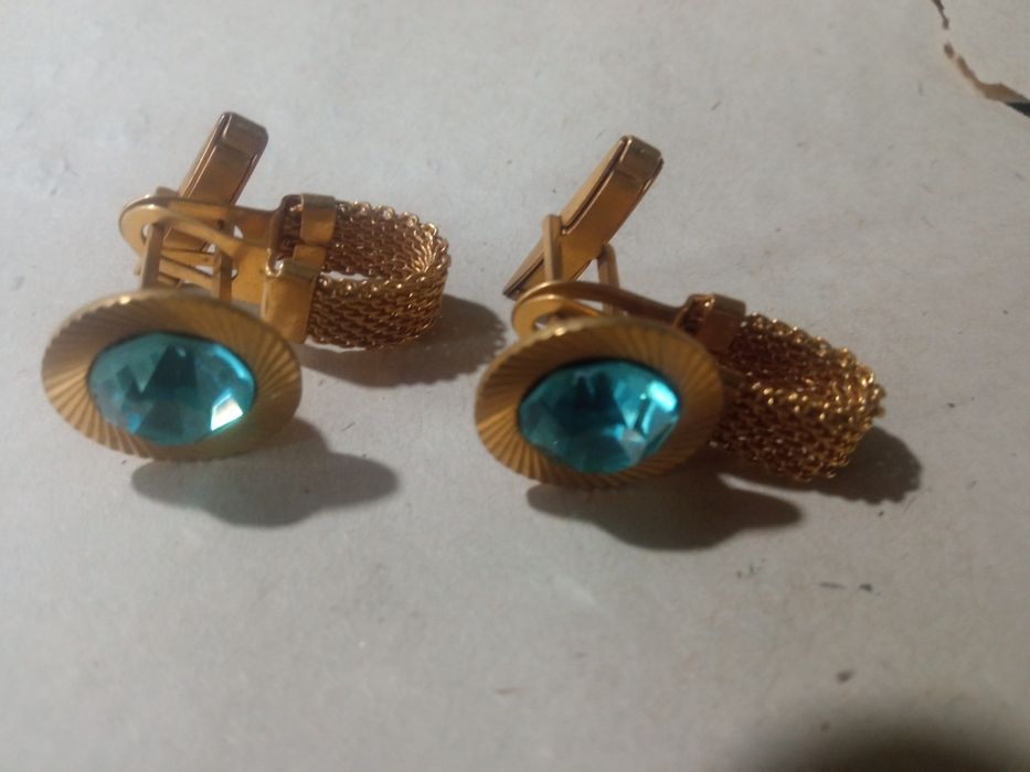 Запонки и зажимы