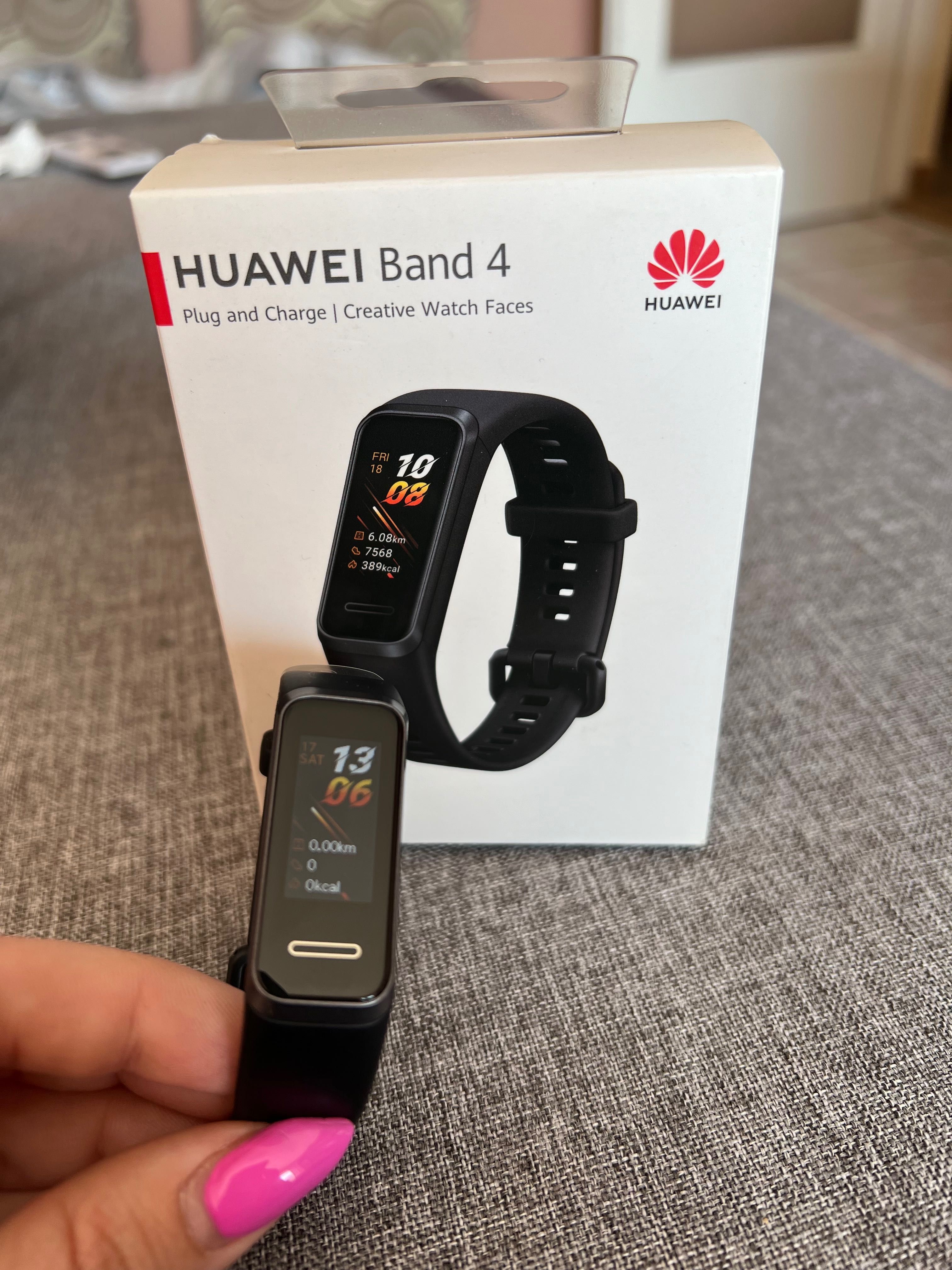 Нова смарт гривна Huawei