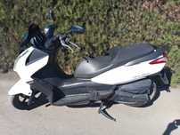 Скутер KYMCO downtown 300 кубика