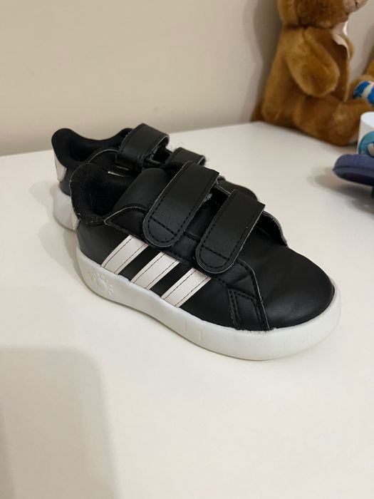Adidas      bubble