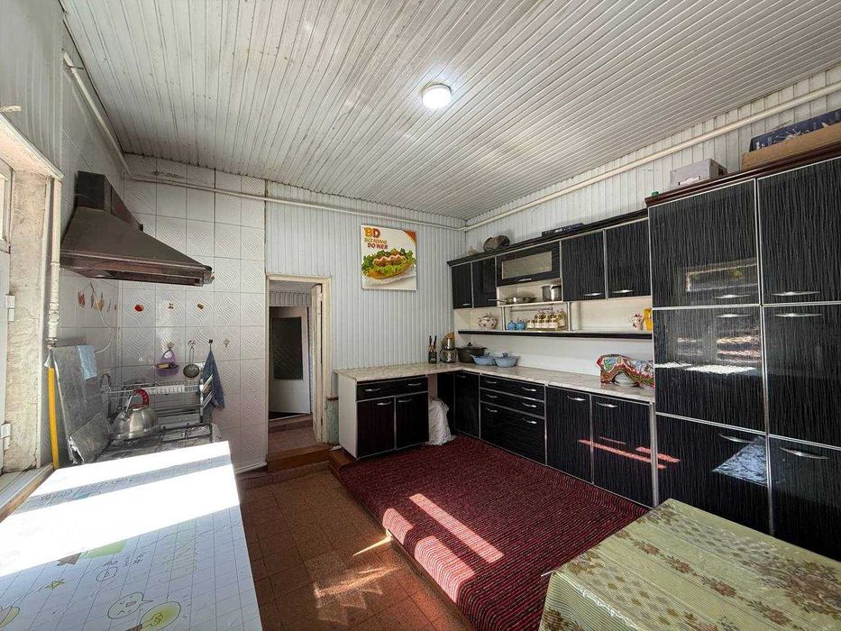 TAYYOR 15 SOTIQLI hovli sotiladi