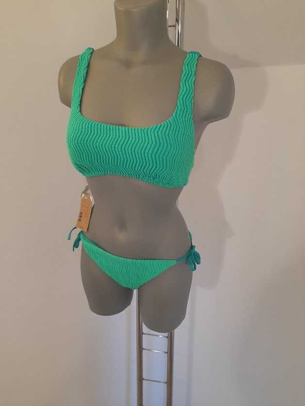 Costum de baie de la Calzedonia noua cu eticheta marime S