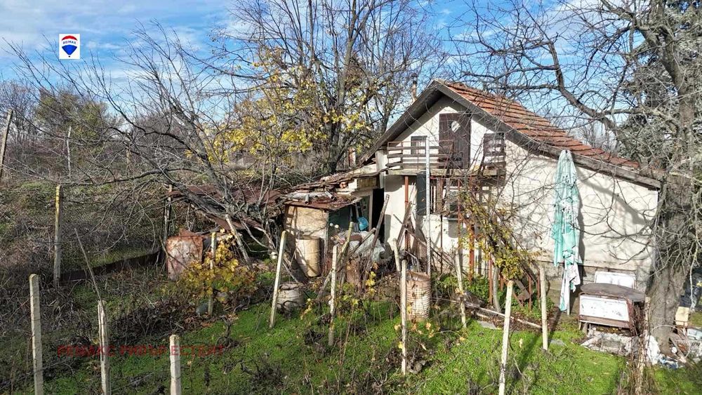 Вила за продажба в.з. Долапите