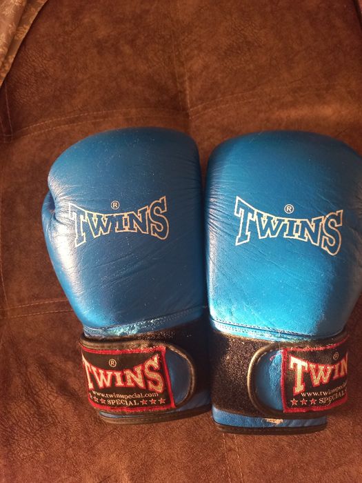 Продаются перчатки для бокса