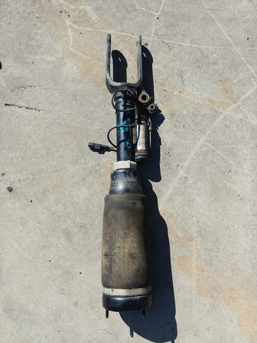 telescop amortizor aer dreapta fata 3.0 cdi 642950 mercedes r-class w251