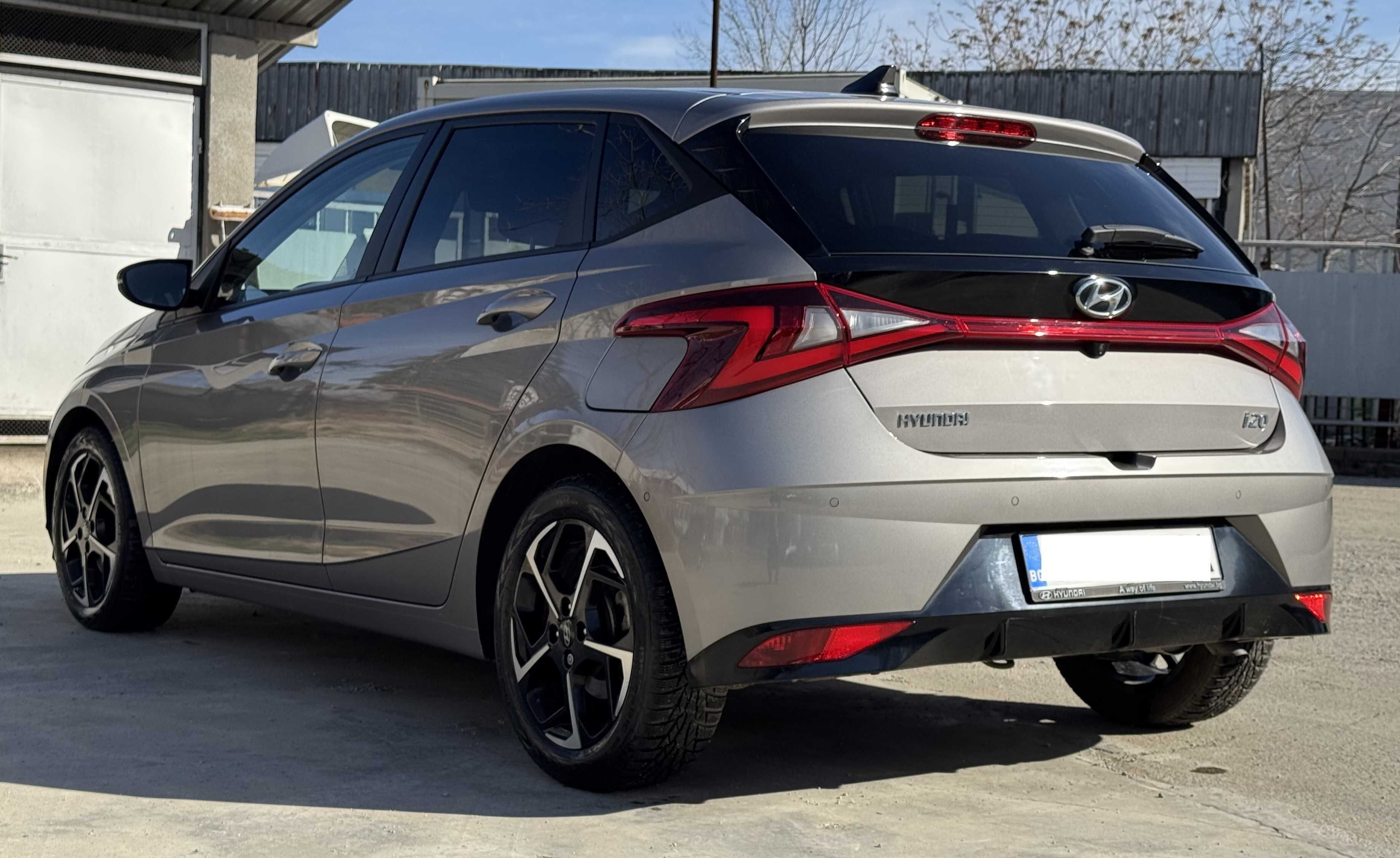 Продавам Hyundai i20 Exclusive в гаранция