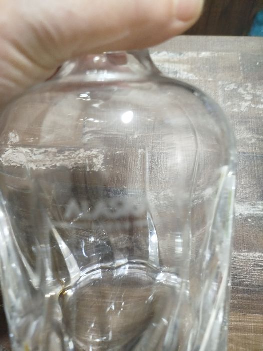 Стъклена гарафа вместимост 0.750