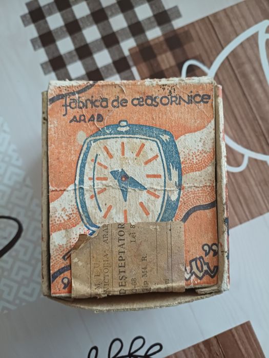 Ceas de masă deșteptător Aradora in cutie originala  funcțional