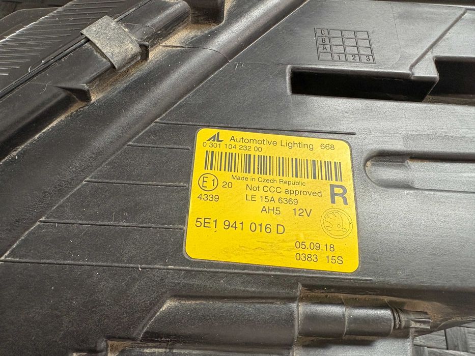 Far dreapta full led Skoda Octavia 3 facelift dupa 2017 cod 5E1941016D