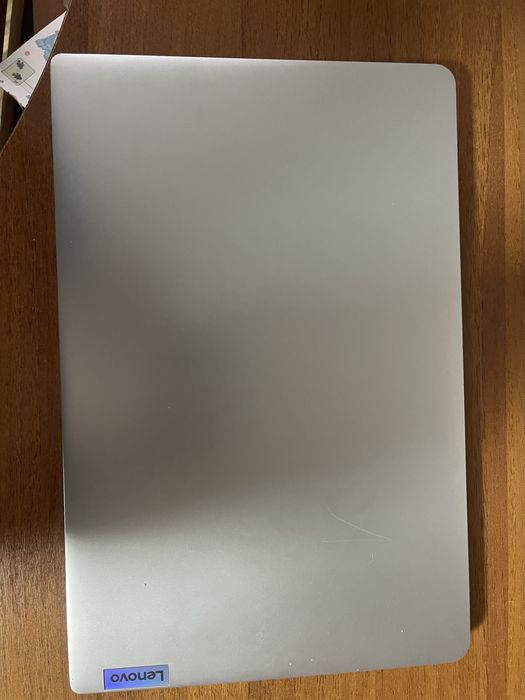 Laptop lenovo 128 sau 256 gb (pret usor negociabil)