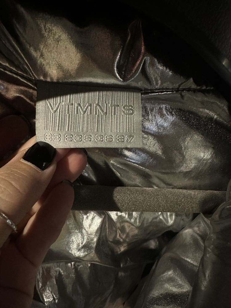 Vetements оригинална пухенка