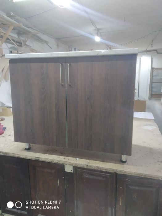 Кухонный рабочий стол новый