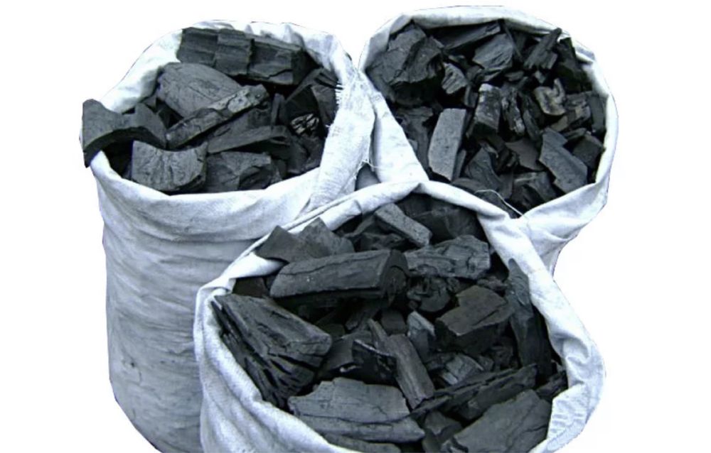 Уголь для шашлыка.древесный уголь.березовый уголь