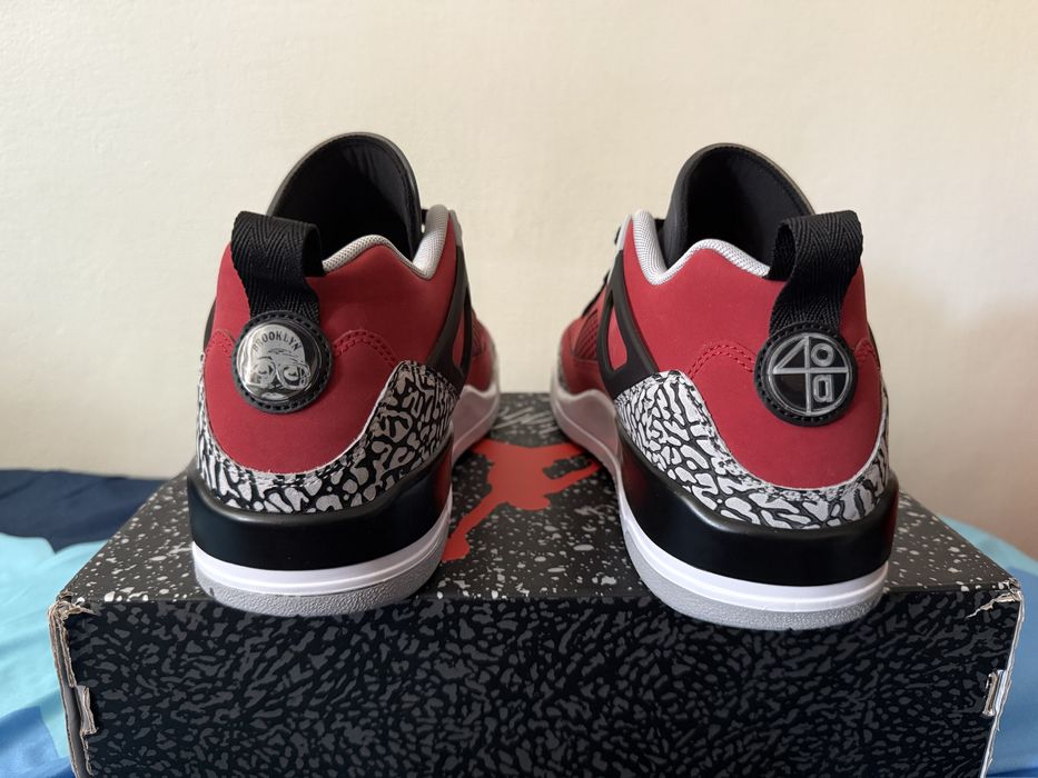 Jordan Spizike low gym red/black-wolf grey eur 44.5