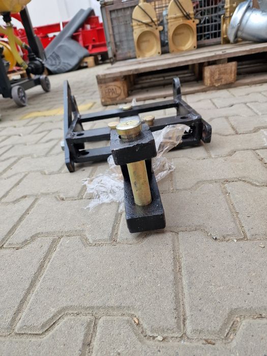 Dispozitiv cuplare remorca cu gura de Lup și bolt preț 850 lei se poat
