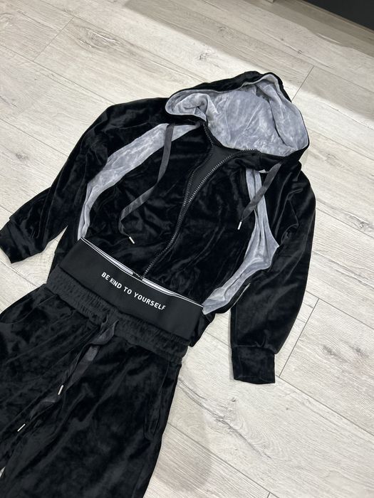 Нови дамски екипи Размери М и С / На Speedway  на промоционялна цена