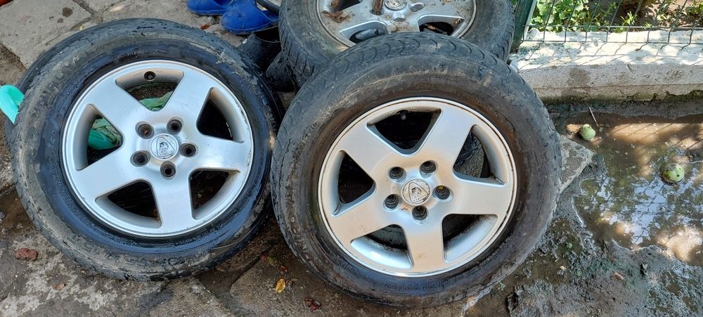 Vând 4 jante folosite pe o mazda 6 2005