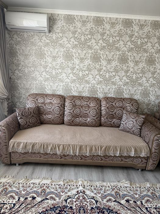 Продам диван с креслой