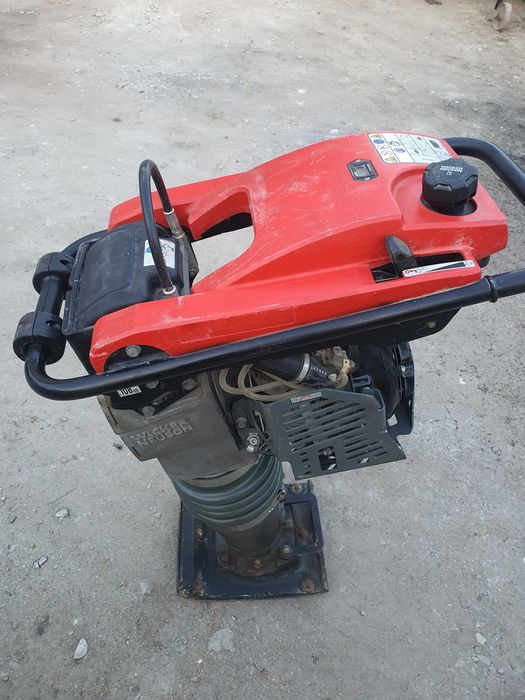 Mai compactor Wacker Neuson, an 2021, 46 ore vand/inchiriez  250lei/zi