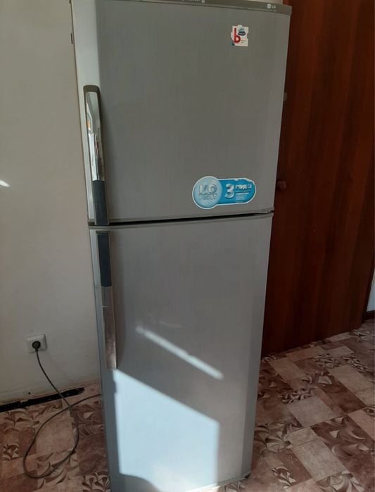 Продаем холодильник LG