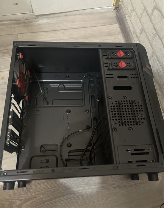 Продам корпус для ПК Aero-Cool