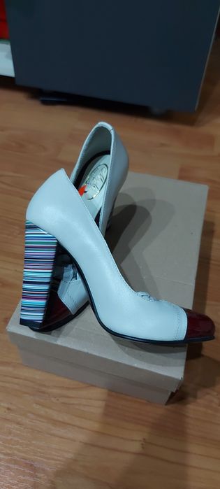 Vand pantofi dama piele noi