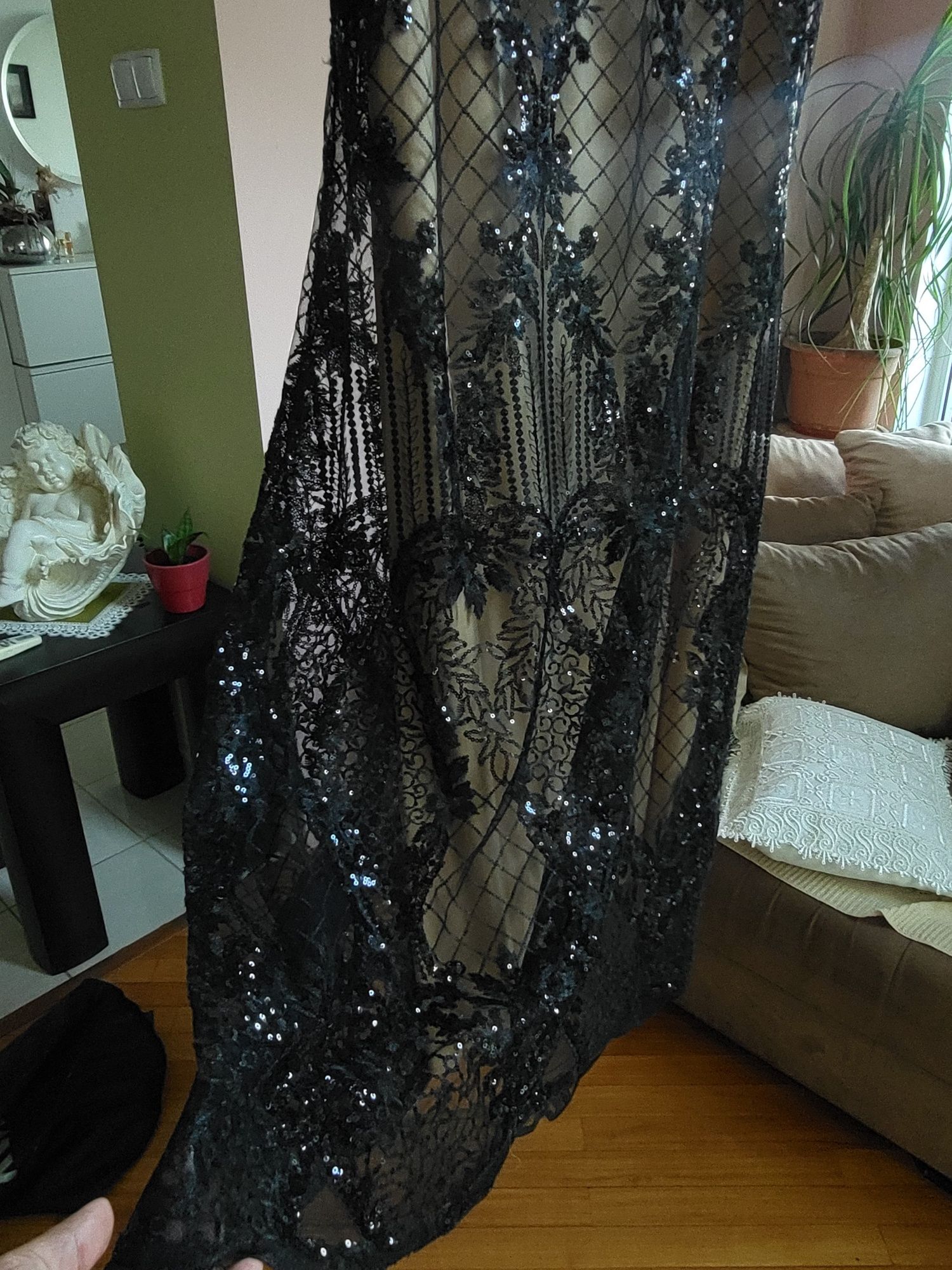 De vanzare rochie de gala din dantele marimea 42/44